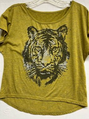 Mustard Tiger Rhinestone Graphic Flutter Sleeve Tee . Indie Sleaze, Boho-Glam, L
